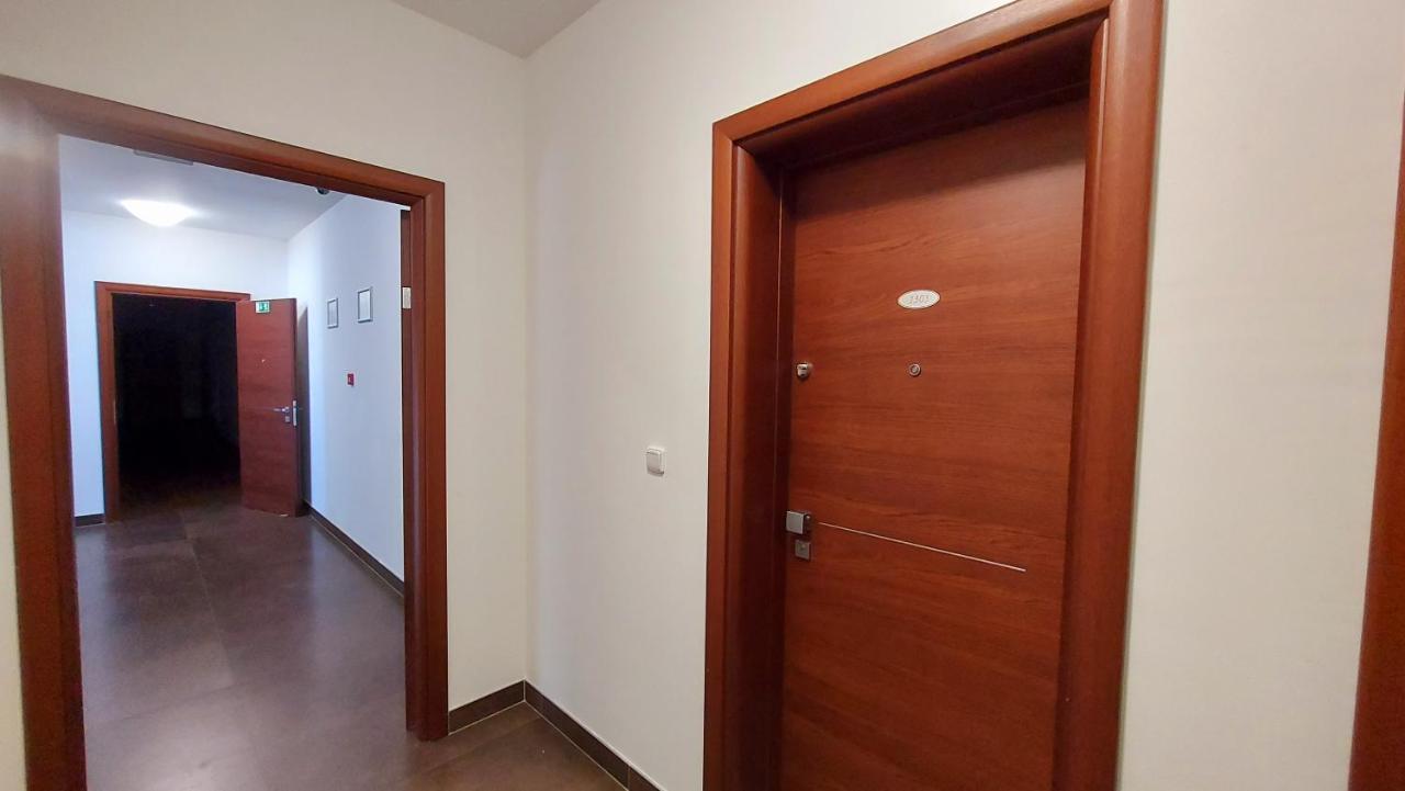 קרלובי וארי Apartment Moser 1303 מראה חיצוני תמונה